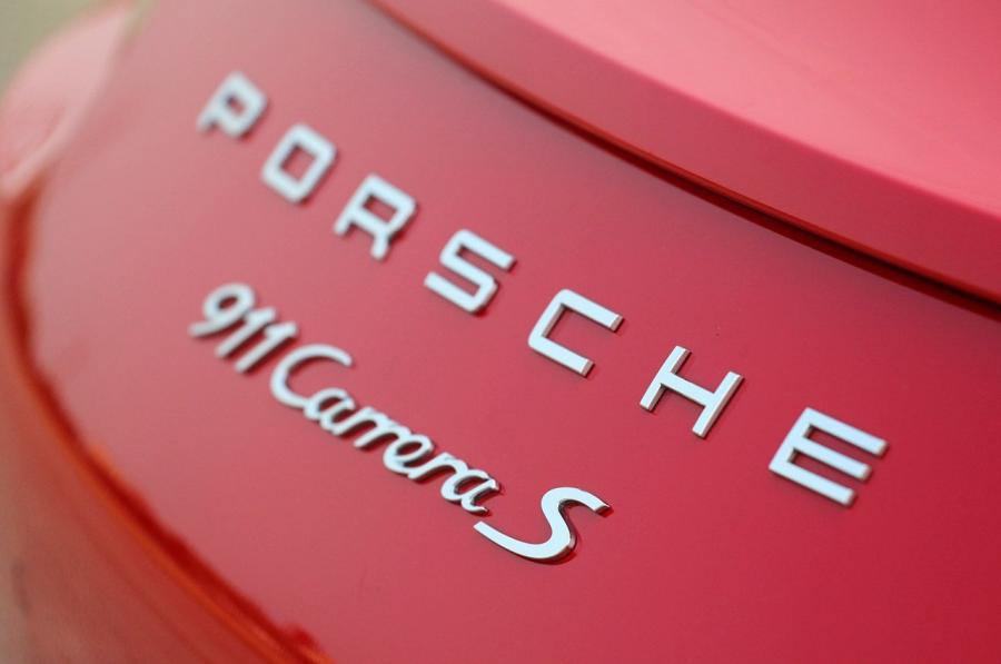  Porsche 911 Carrera S 2013 года  (фото 41 из 51)